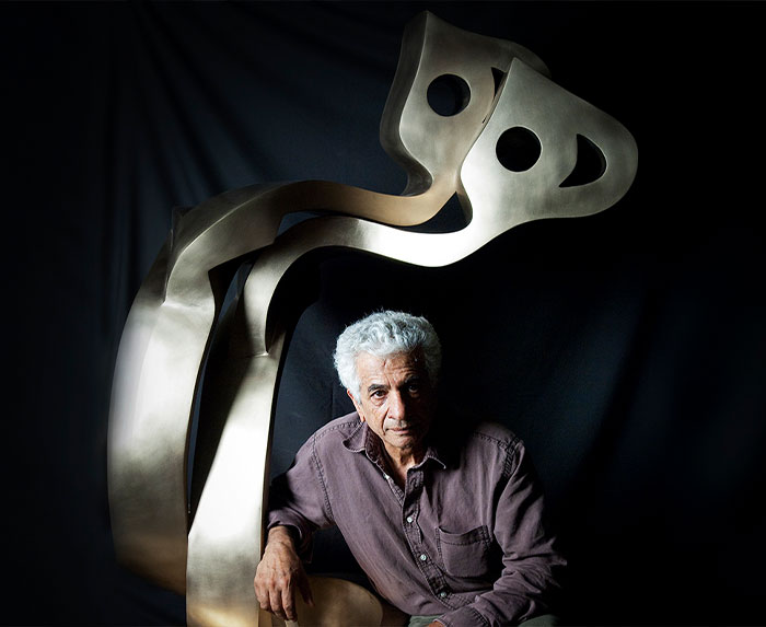 این همه هیچ از کجا آمده است؟